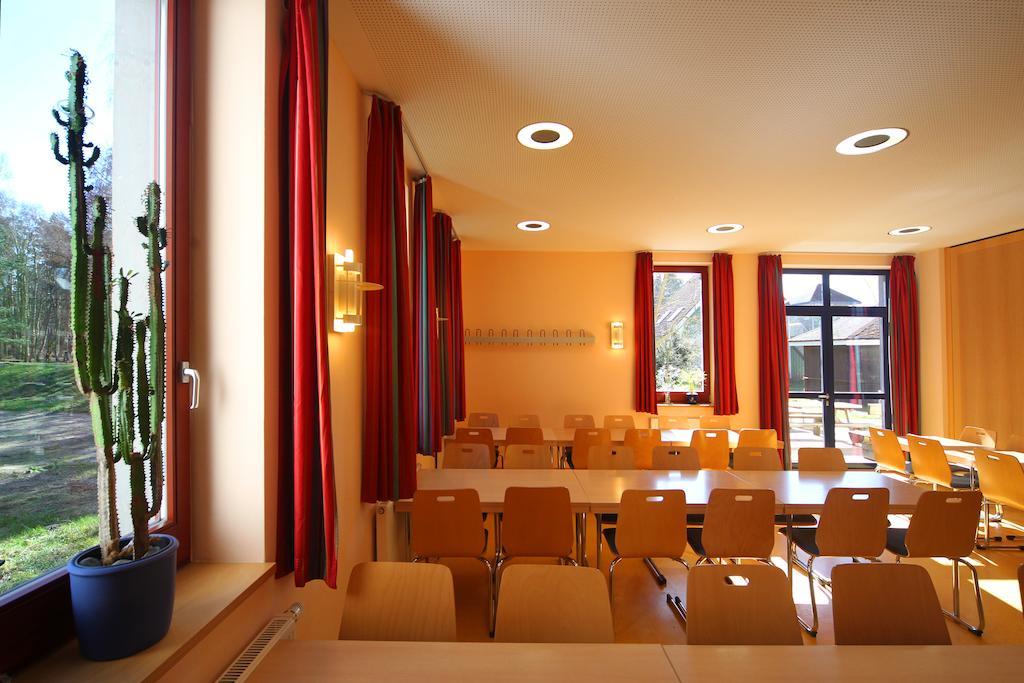 Djh Jugendherberge Born-Ibenhorst Exterior photo